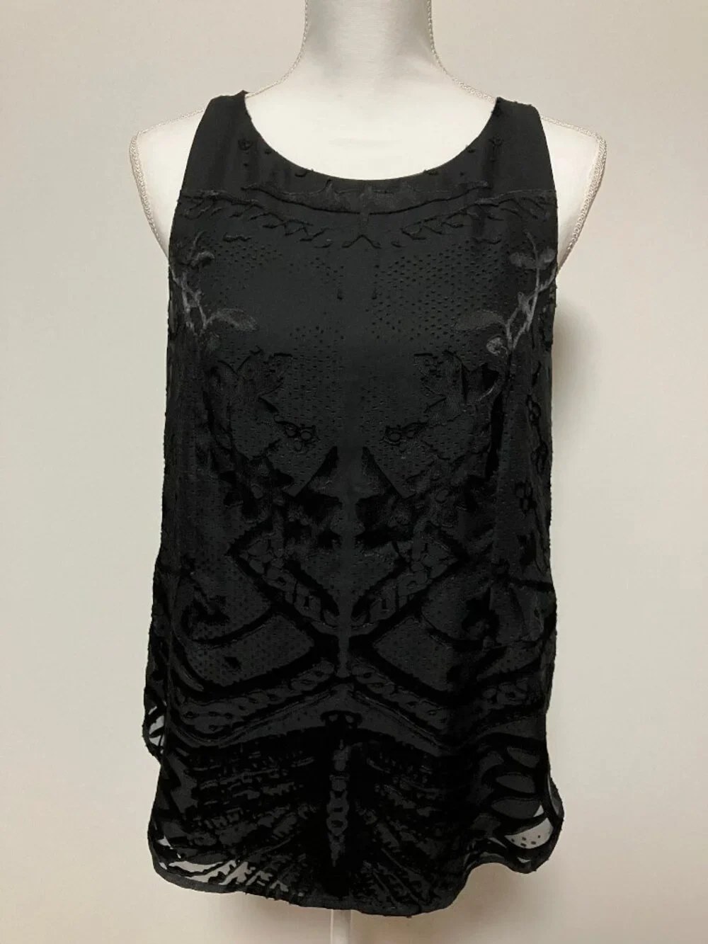 Cabi Jubilee Velvet Burnout Overlay Tank Top Black Blouse Style 148 Size Small - Picture 2 of 8